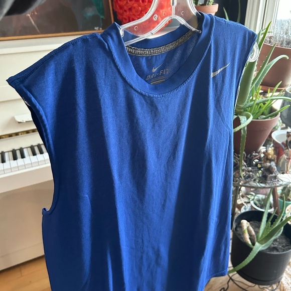 Nike Blue Sleeveless Dri-FIT Shirt s - Picture 3 of 8